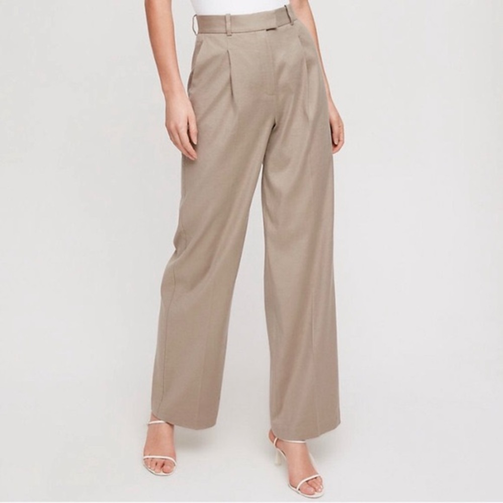 Aritzia Babaton Sadiki Pants in Honey Beige